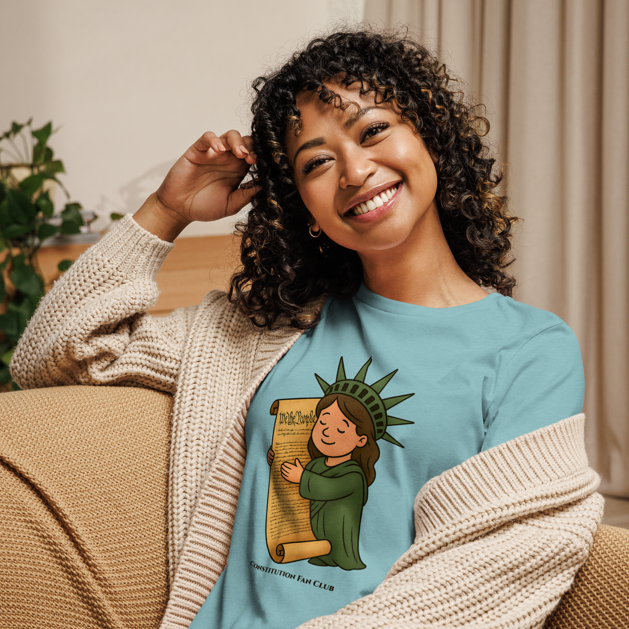 Liberty Hug Women's Tee